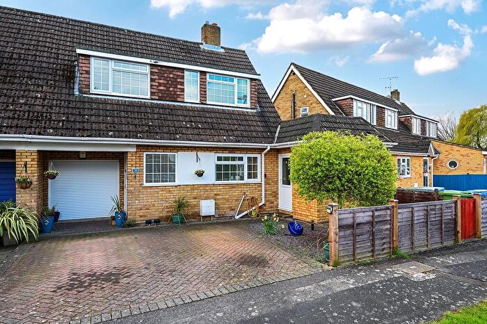 4 Bedroom Semi Detached House For Sale In Anglesey Avenue, Farnborough, GU14