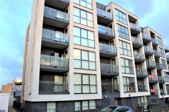 1 Bedroom Apartment To Rent In Francis Court, Weld Place, London, N11