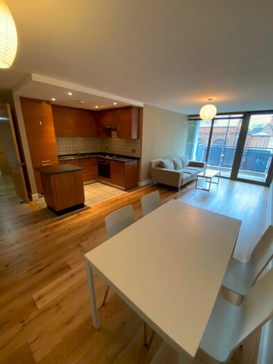 2 Bedroom Flat To Rent In Chillingworth Road, London, N7