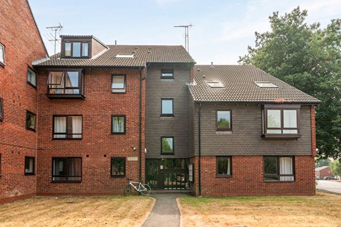 2 Bedroom Flat For Sale In Humphrey Middlemore Drive, Birmingham, West Midlands, B17