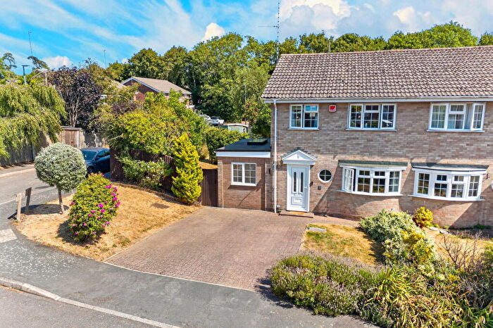 3 Bedroom Semi-Detached House For Sale In Blenheim Way, Market Harborough, LE16