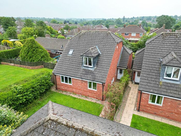 3 Bedroom Detached House For Sale In Scraptoft Lane, Leicester, LE5