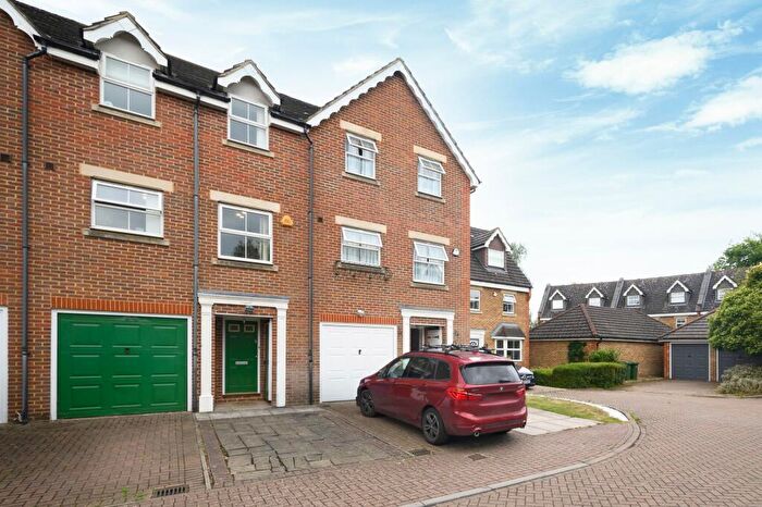 4 Bedroom Town House For Sale In Pembroke Avenue, Pinner, HA5