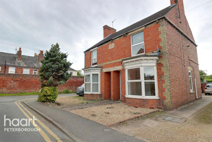 3 Bedroom Semi-Detached House To Rent In The Tenters, Spalding, PE12