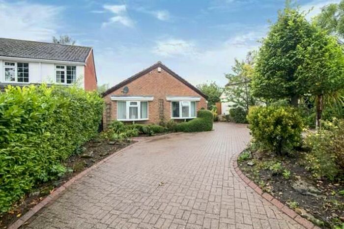 2 Bedroom Bungalow To Rent In Pratts Lane, Mappleborough Green, B80