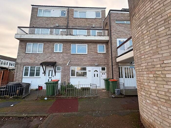 3 Bedroom Maisonette To Rent In Gawsworth Close, London, E15