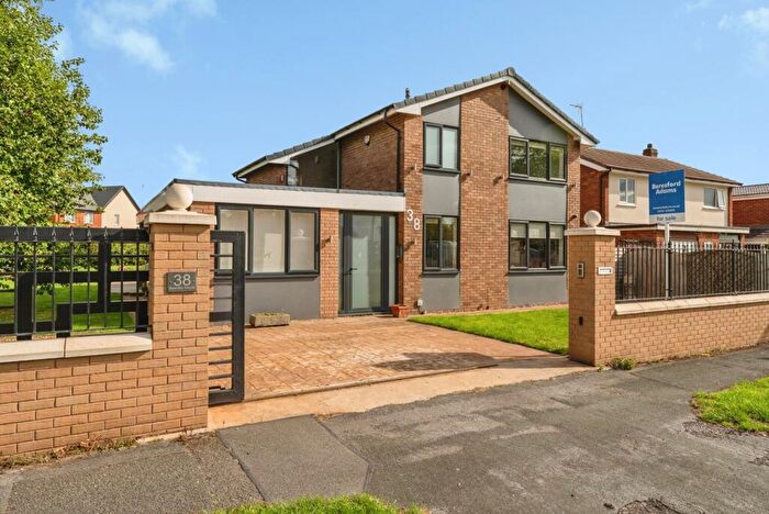 4 Bedroom Detached House For Sale In Rowcliffe Avenue, Chester, Cheshire, CH4