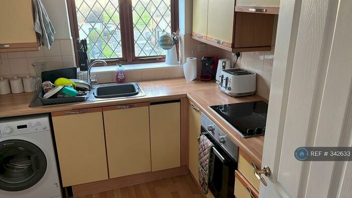 2 Bedroom Flat To Rent In Long Marston, Stratford-Upon-Avon, CV37