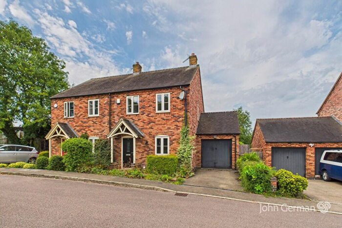 3 Bedroom Semi-Detached House For Sale In Adams Close, Hartshorne, DE11