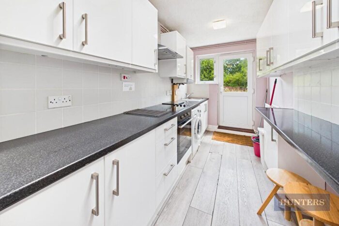 5 Bedroom Semi-Detached House To Rent In Osborne Road North - Student Property, SO17