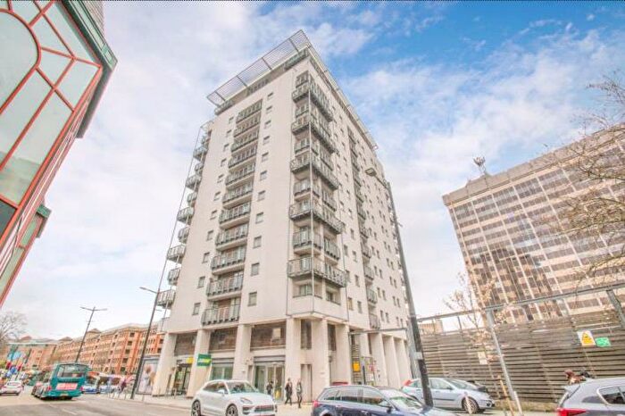 1 Bedroom Apartment To Rent In Queen Street, Cardiff, CF10