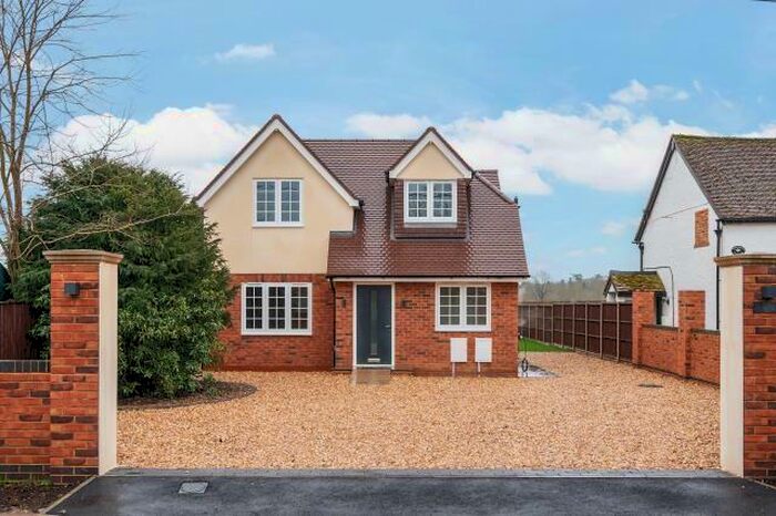4 Bedroom Detached House To Rent In Bishops Green, Newbury, RG20