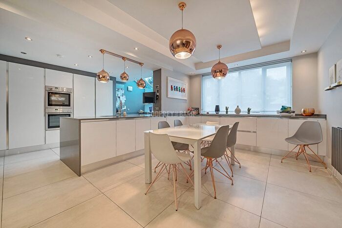 5 Bedroom Detached House For Sale In The Reddings, Mill Hill, NW7