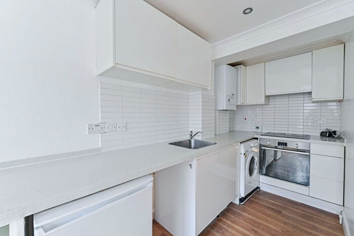 Studio For Sale In Morden Road, South Wimbledon, London, SW19