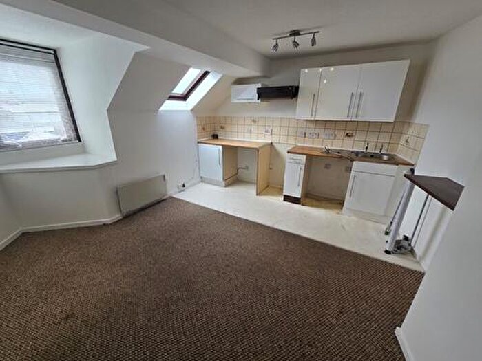 1 Bedroom Flat To Rent In Strathmartine Road, Dundee, DD3