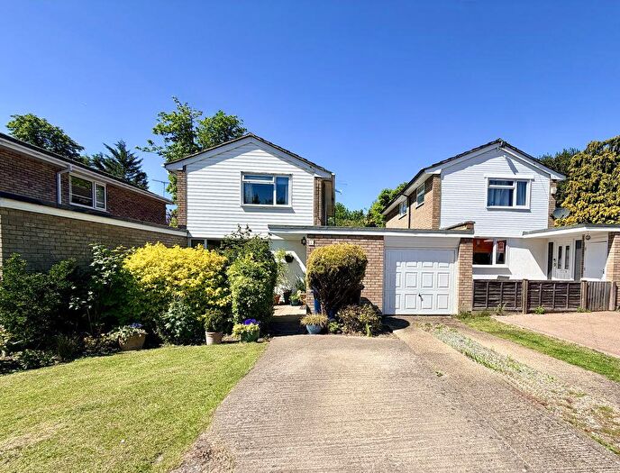 3 Bedroom Detached House For Sale In Wooburn Manor Park - Family Home, HP10