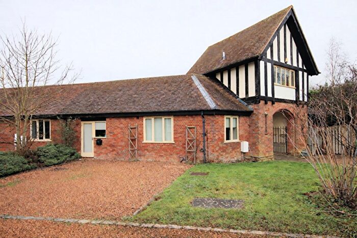 2 Bedroom Barn Conversion To Rent In A Poplar End, Park Road, Toddington, LU5