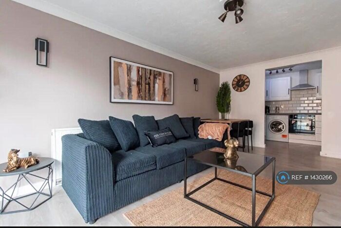 2 Bedroom Flat To Rent In Marriotts Wharf Riverside, Gravesend, DA11