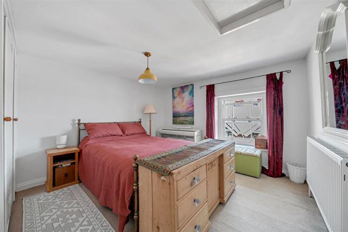 2 Bedroom House For Sale In High Street, Swanage, BH19 - Photo 7