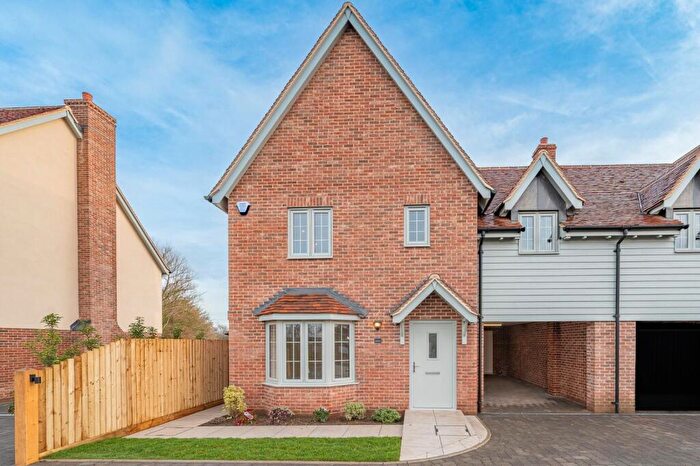 3 Bedroom Link Detached House For Sale In The Street, High Roding, Dunmow, CM6