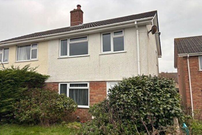 3 Bedroom Property To Rent In Old Roselyon Road, Par, PL24