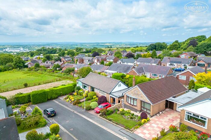3 Bedroom Detached Bungalow For Sale In Moor Platt Close, Horwich, Bolton, BL6