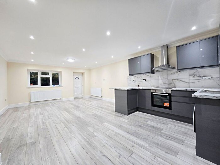 2 Bedroom Flat To Rent In Butter Hill, Wallington, SM6