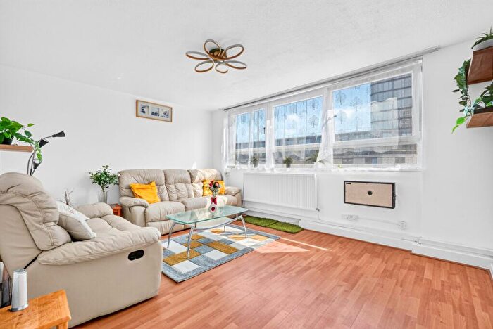 2 Bedroom Flat To Rent In Kestrel House, Pickard Street, EC1V