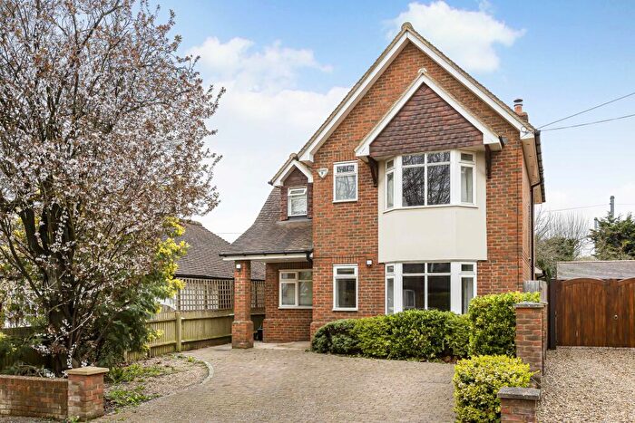 4 Bedroom Detached House For Sale In New Barnes Avenue, St. Albans, Hertfordshire, AL1