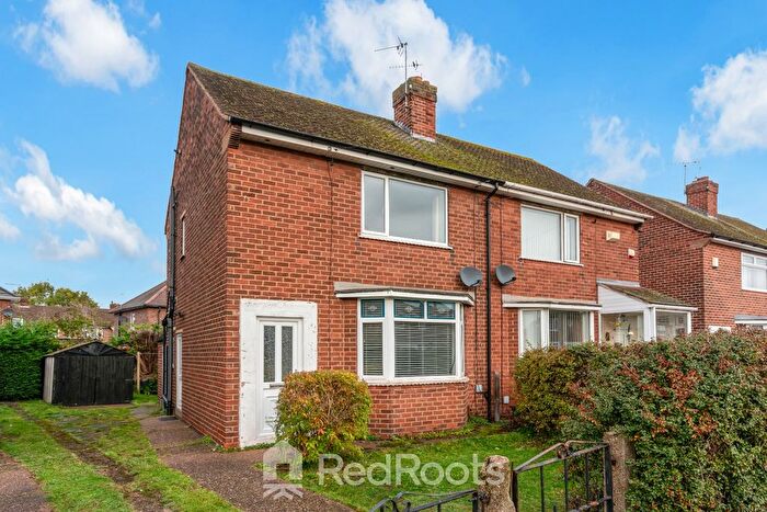 2 Bedroom Semi-Detached House For Sale In Aintree Avenue, Doncaster, South Yorkshire, DN4