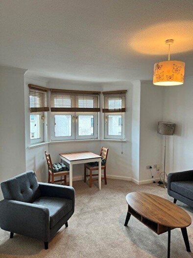 2 Bedroom Flat To Rent In Duff Street, Edinburgh, EH11
