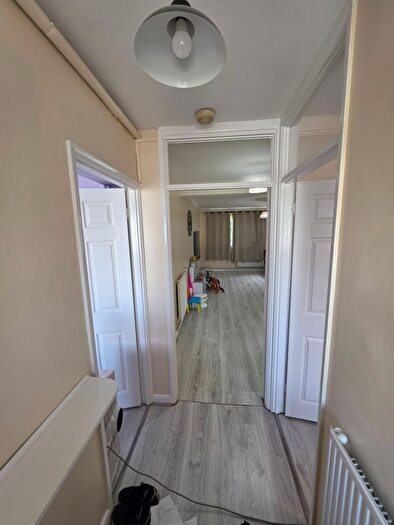 2 Bedroom Flat To Rent In Runnymede Court, Egham, TW20