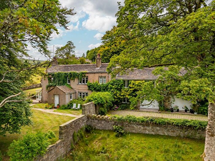 8 Bedroom Detached House For Sale In Tor Side, Helmshore, Rossendale, BB4