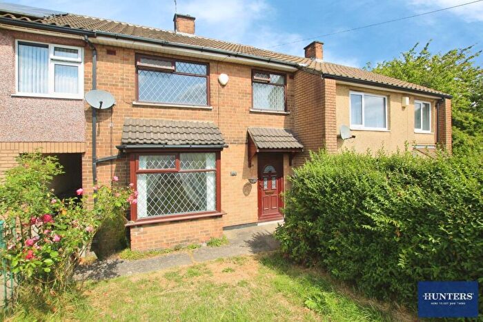 3 Bedroom Terraced House To Rent In Holme Lane, Bradford, BD4