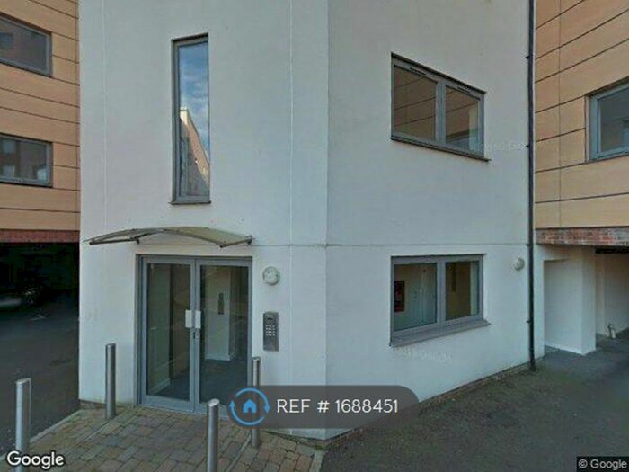 3 Bedroom Flat To Rent In Staverton Grove, Broughton, Milton Keynes, MK10