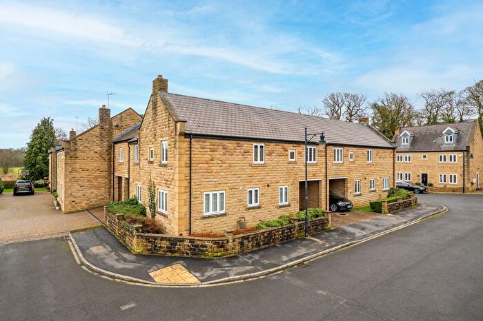 2 Bedroom Flat For Sale In Clark Beck Close, Harrogate, HG3