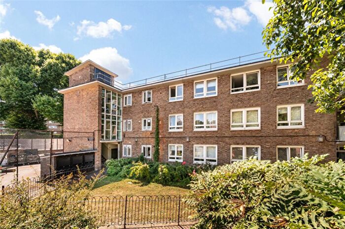1 Bedroom Flat For Sale In Rosebery House, Sewardstone Road, London, E2