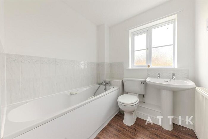 3 Bedroom End Of Terrace House For Sale In Etive Close, Attleborough, NR17
