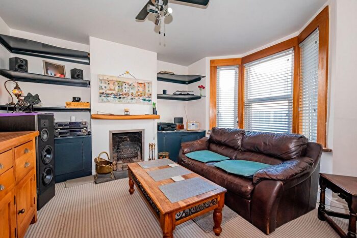 2 Bedroom End Terrace House For Sale In Ash Road, Aldershot, GU12