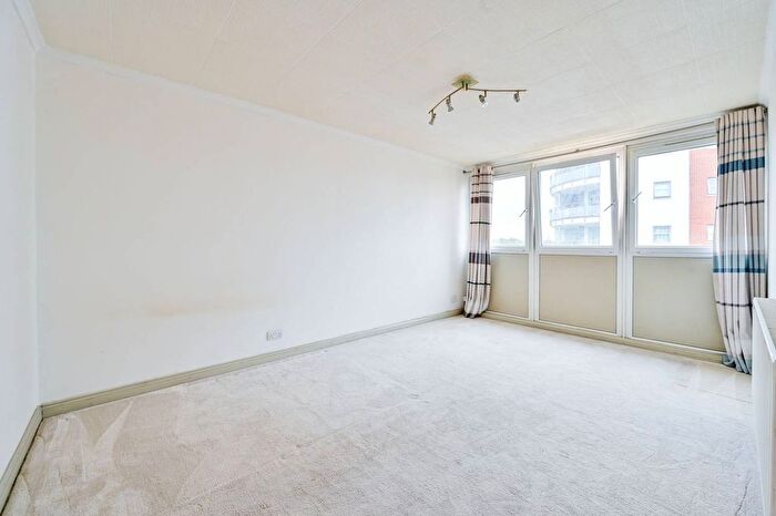 1 Bedroom Flat For Sale In St Helena Road, South Bermondsey, London, SE16