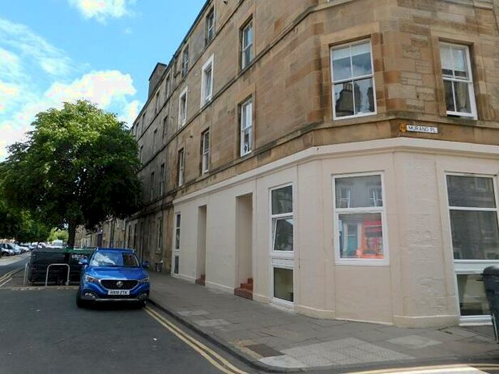 3 Bedroom Flat To Rent In , Albert Street, Edinburgh, EH7