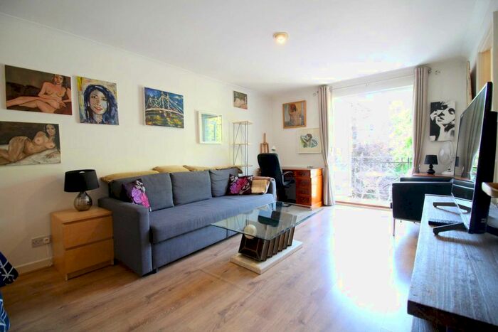 Studio To Rent In Brompton Park Crescent, Fulham, SW6