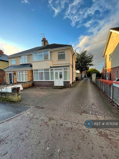 3 Bedroom Semi-Detached House To Rent In Anlaby Park Road North, Hull, HU4