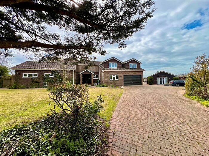 4 Bedroom Equestrian Property For Sale In Brighstone, Isle Of Wight, PO30