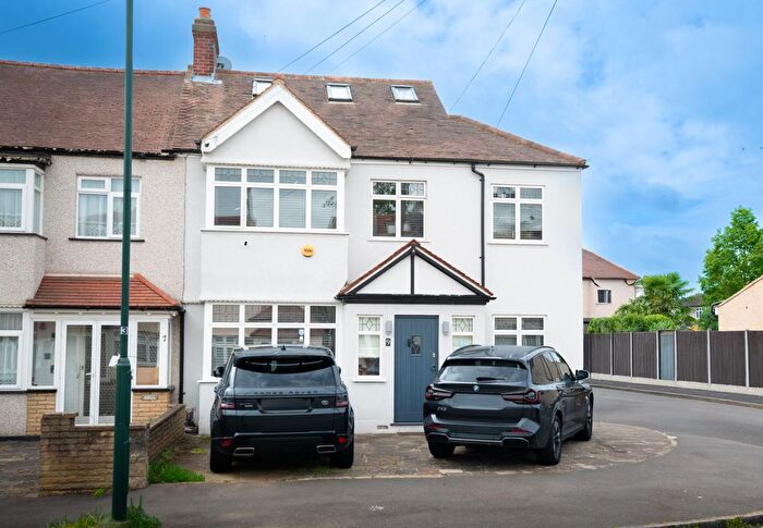 5 Bedroom End Terrace House For Sale In Buxton Crescent, Cheam, SM3