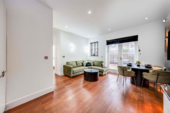 1 Bedroom Property To Rent In Hazlewood Mews, London, SW9