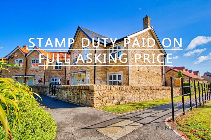 3 Bedroom Semi-Detached House For Sale In Century Way, Clowne, Chesterfield, Derbyshire, S43