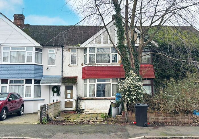 3 Bedroom Terraced House For Sale In Southcote Avenue, Feltham, Middlesex, TW13