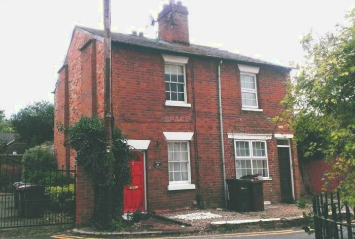 2 Bedroom Semi-Detached House To Rent In Eldon Terrace, Reading, Berkshire, RG1