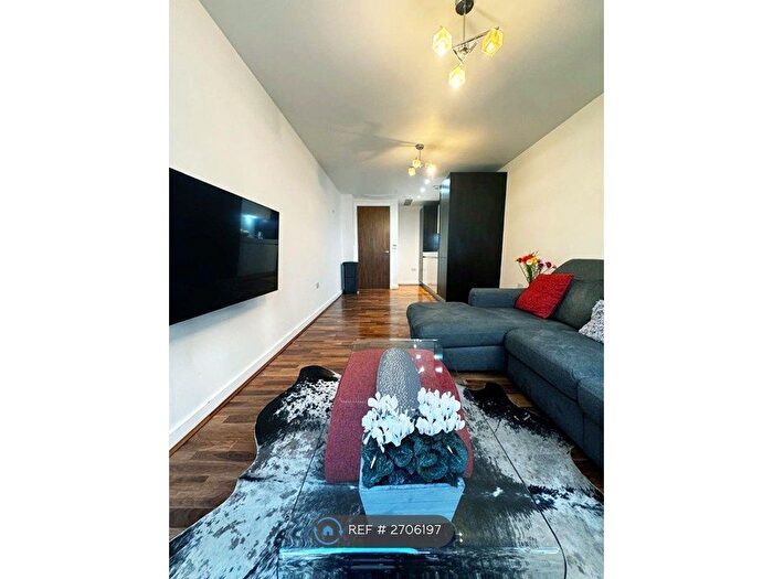 2 Bedroom Flat To Rent In Lamb's Passage, London, EC1Y